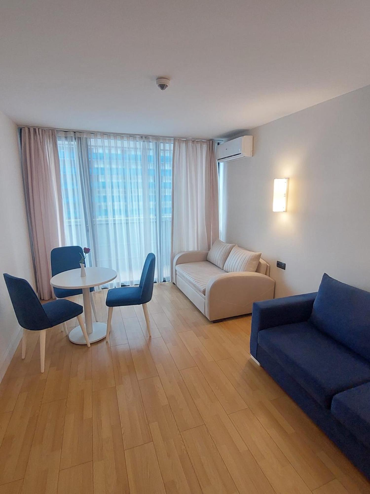 Natalia -Apartments In - Orbi City บาทูมิ ภายนอก รูปภาพ