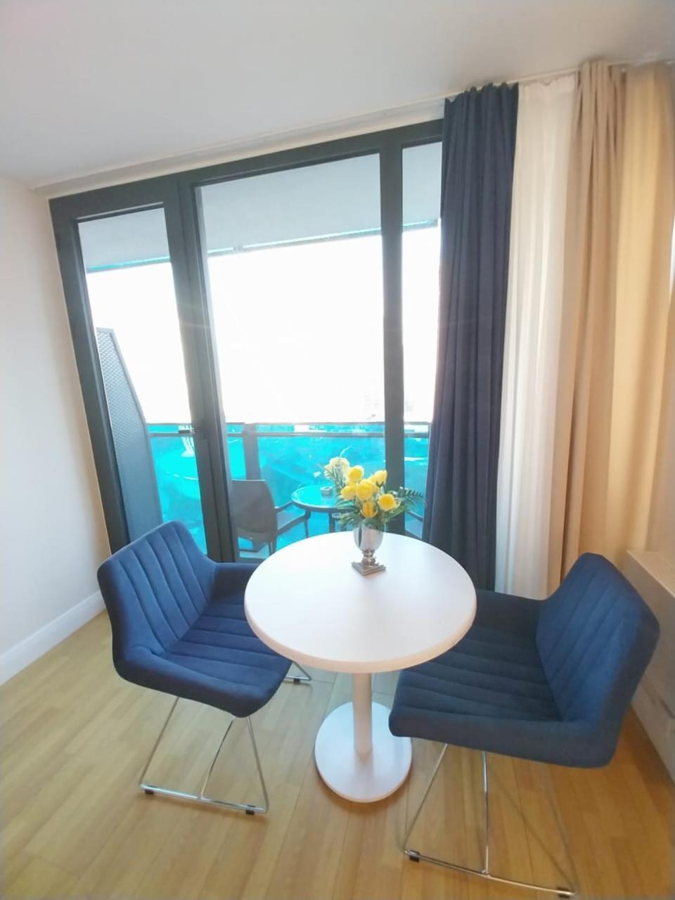 Natalia -Apartments In - Orbi City บาทูมิ ภายนอก รูปภาพ