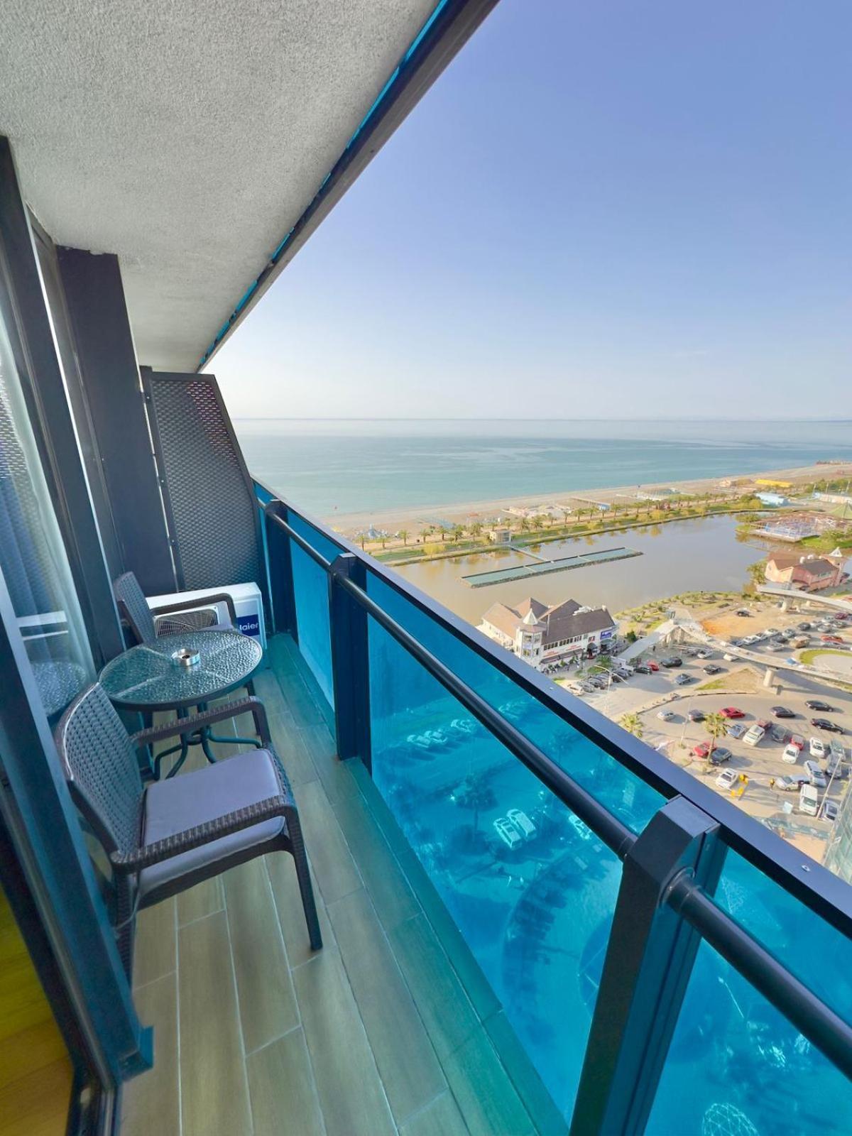 Natalia -Apartments In - Orbi City บาทูมิ ภายนอก รูปภาพ