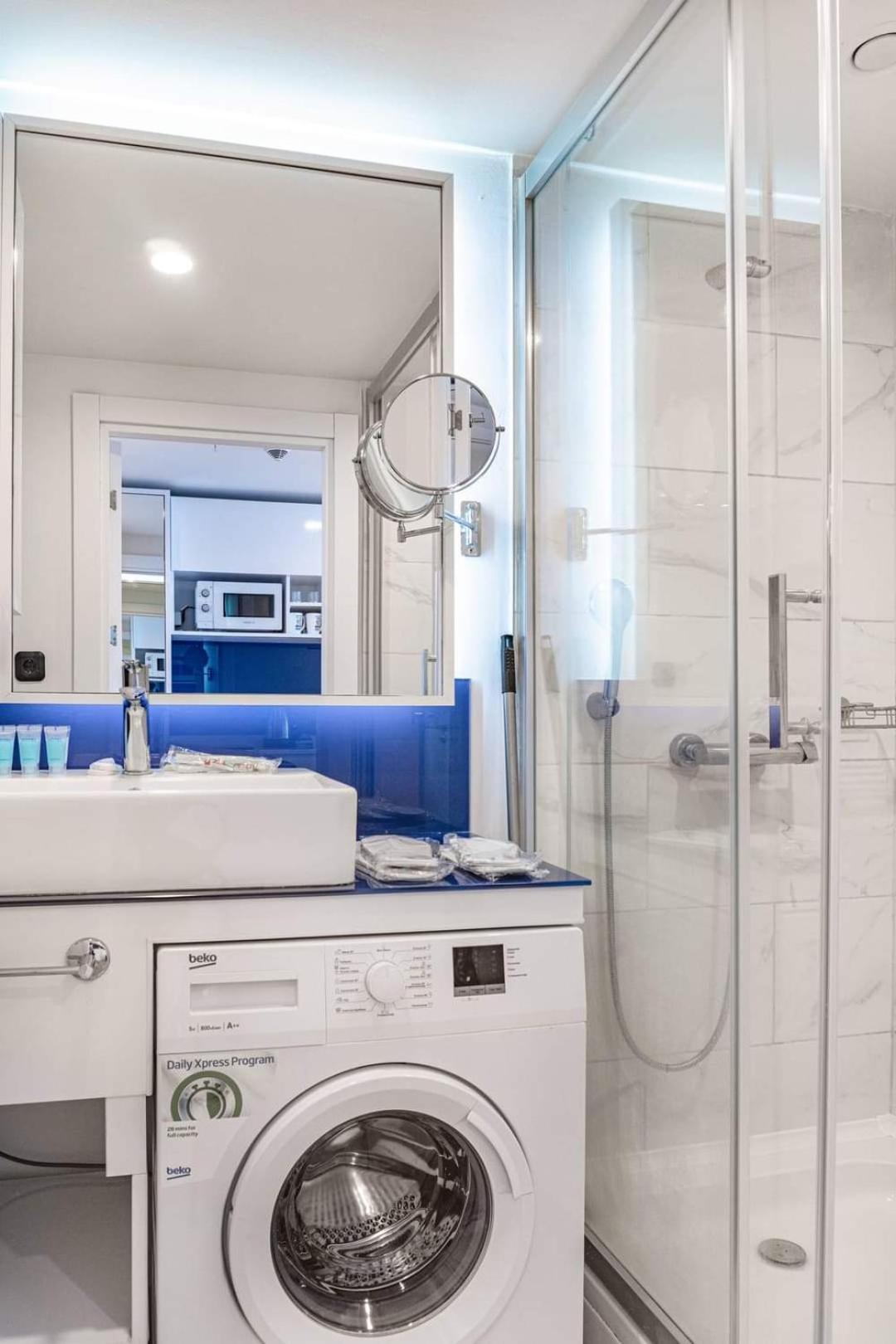 Natalia -Apartments In - Orbi City บาทูมิ ภายนอก รูปภาพ
